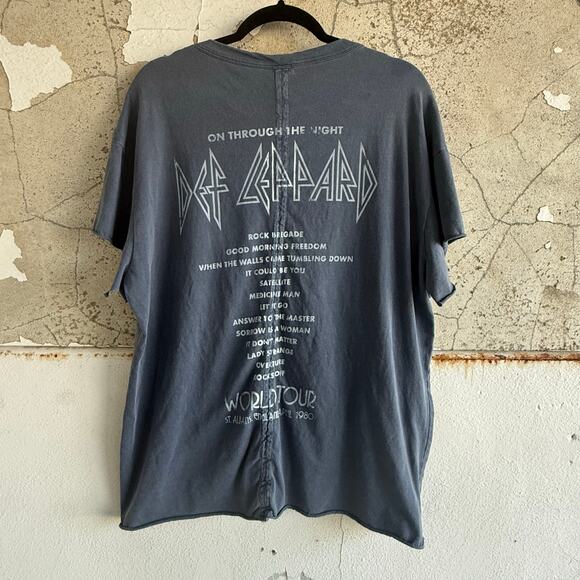 Def Leppard T Shirt On Through the Night Rock Band Tee 1980 Tour Womens M Gray - Picture 7 of 8